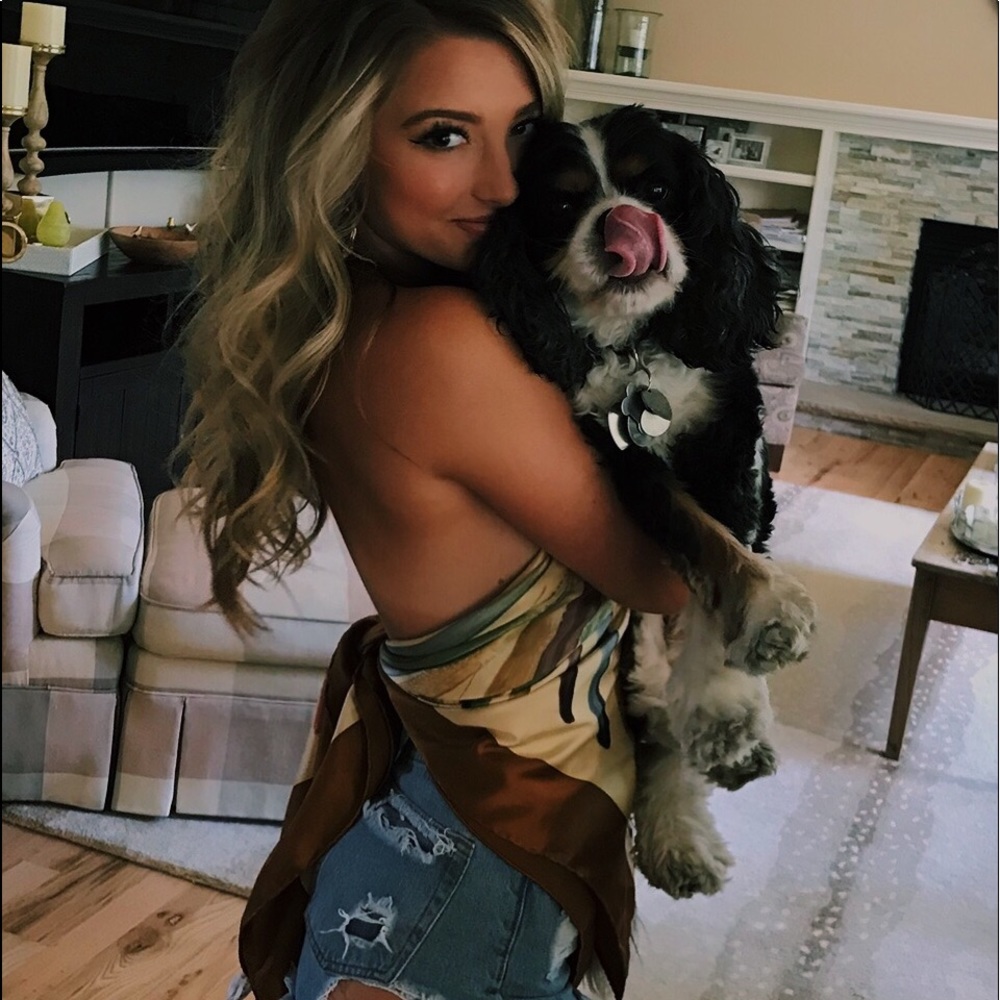 Meet your Posher, Nina